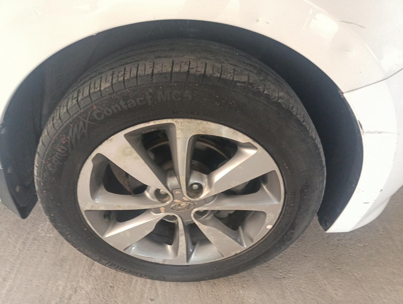 2017 Hyundai Elite i20 ASTA 1.4 CRDI (O), Diesel, Manual, 73,159 km, tyre