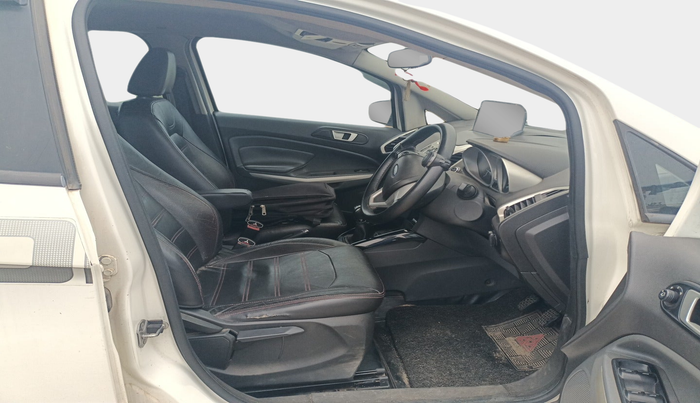 2015 Ford Ecosport TITANIUM 1.5L DIESEL (OPT), Diesel, Manual, 1,73,616 km, interior