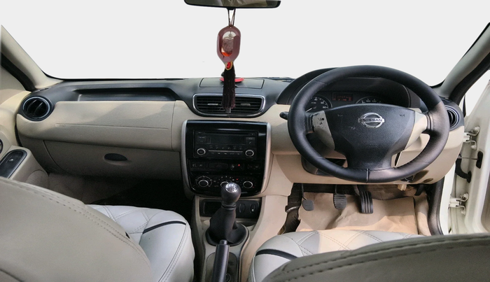 2014 Nissan Terrano XV D THP PREMIUM 110 PS, Diesel, Manual, 1,14,371 km, interior