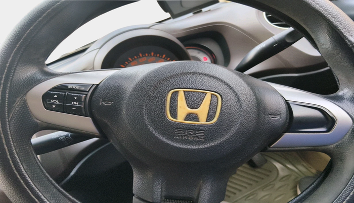 2012 Honda Brio V MT, Petrol, Manual, 82,475 km, interior