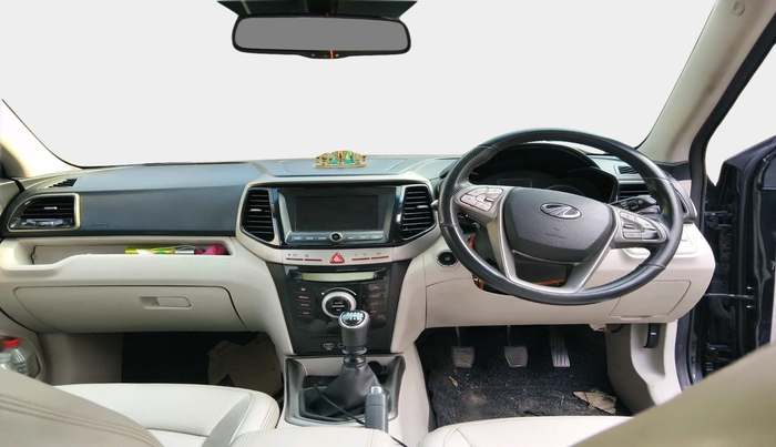 2021 Mahindra XUV300 W8 (O) 1.2 PETROL, Petrol, Manual, 98,306 km, interior