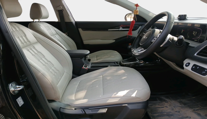 2025 KIA SELTOS  HTX 1.5 DIESEL AT, Diesel, Automatic, 6,569 km, interior