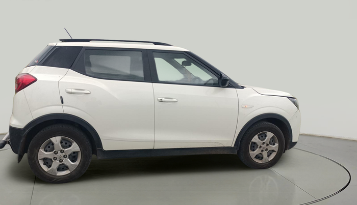 2023 Mahindra XUV300 W6 1.2 PETROL, Petrol, Manual, 16,677 km, exterior