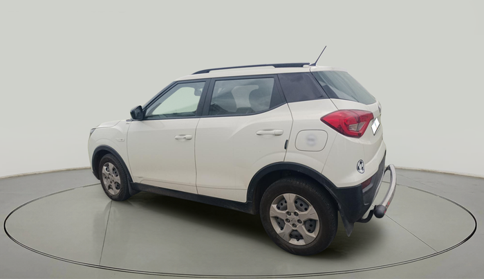 2023 Mahindra XUV300 W6 1.2 PETROL, Petrol, Manual, 16,677 km, exterior