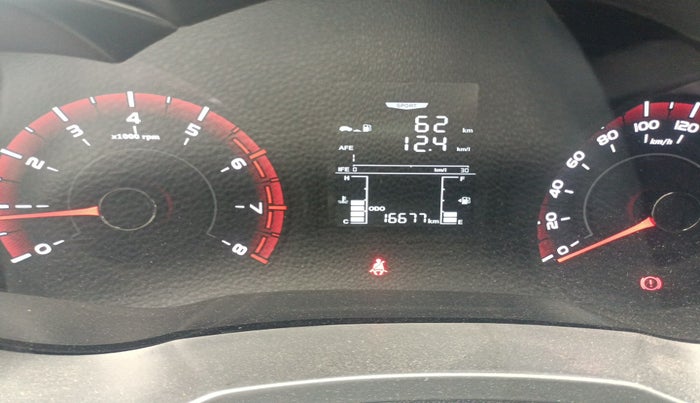 2023 Mahindra XUV300 W6 1.2 PETROL, Petrol, Manual, 16,677 km, interior