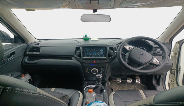 2023 Mahindra XUV300 W6 1.2 PETROL, Petrol, Manual, 16,677 km, interior