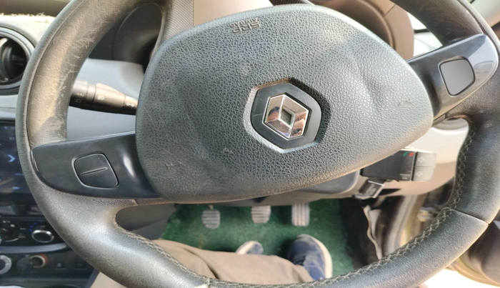 2015 Renault Duster 110 PS RXZ 4X4 MT DIESEL, Diesel, Manual, 1,45,997 km, interior