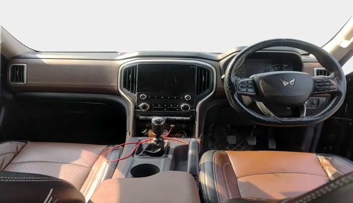 2025 Mahindra SCORPIO-N Z4 DIESEL MT 4WD 7 STR, Diesel, Manual, 39,375 km, interior