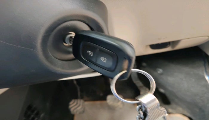 2022 Renault TRIBER RXL MT, Petrol, Manual, 18,758 km, interior