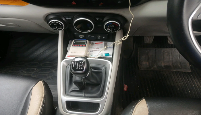 2022 Hyundai VENUE SX 1.5 CRDI, Diesel, Manual, 57,325 km, interior