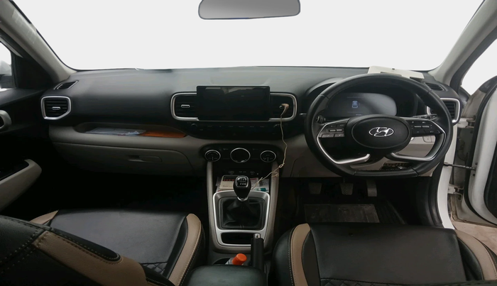 2022 Hyundai VENUE SX 1.5 CRDI, Diesel, Manual, 57,325 km, interior