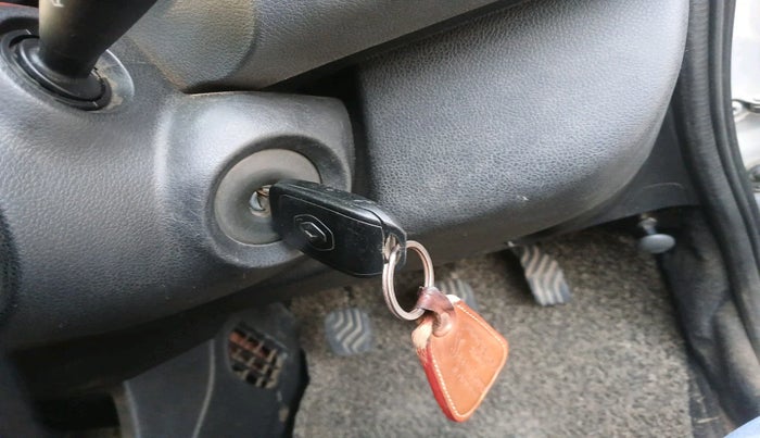 2017 Renault Kwid RXT 1.0, Petrol, Manual, 80,962 km, interior