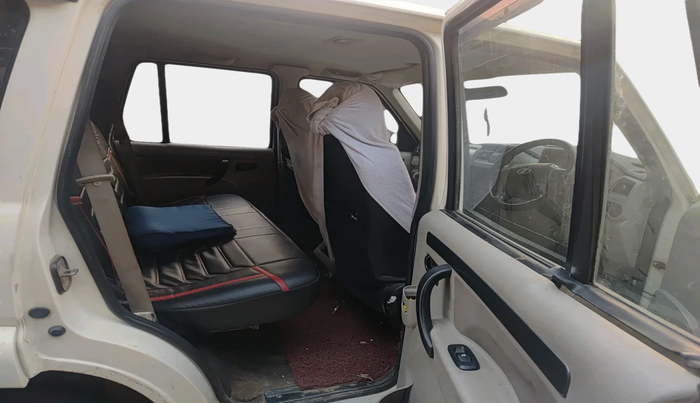 2017 Mahindra Scorpio S8, Diesel, Manual, 12,270 km, interior