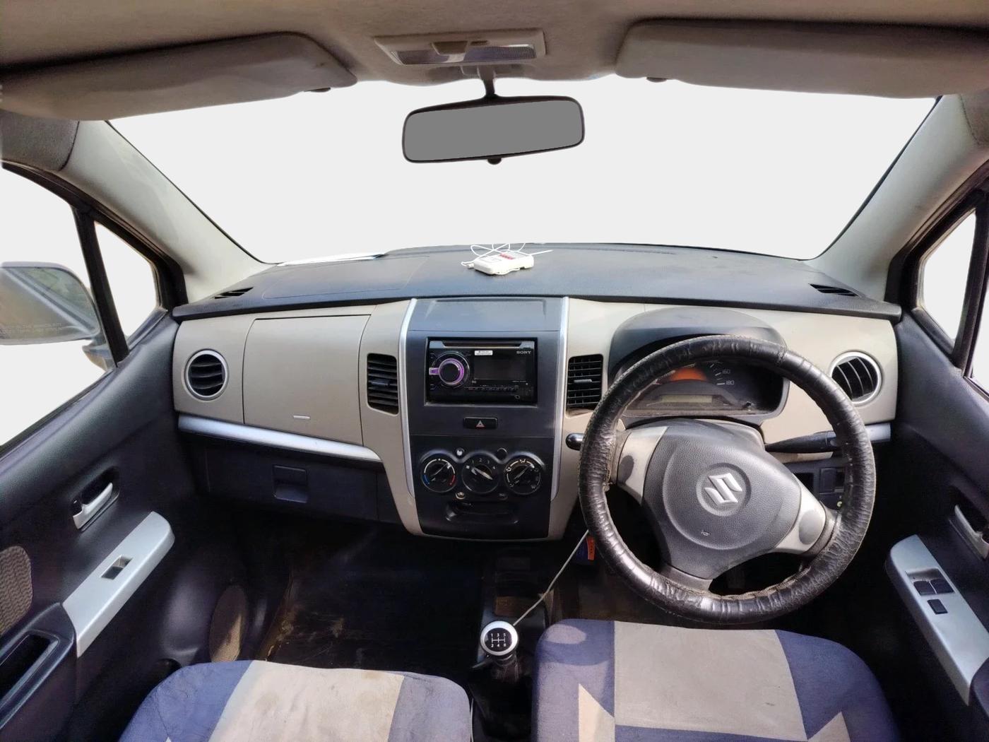 2015 Maruti Wagon R 1.0 LXI CNG, CNG, Manual, 1,04,159 km, interior