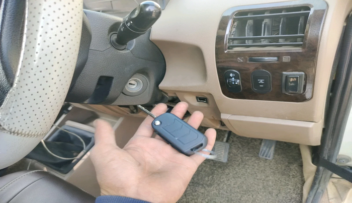 2021 Mahindra Bolero B6 (O), Diesel, Manual, 99,350 km, interior