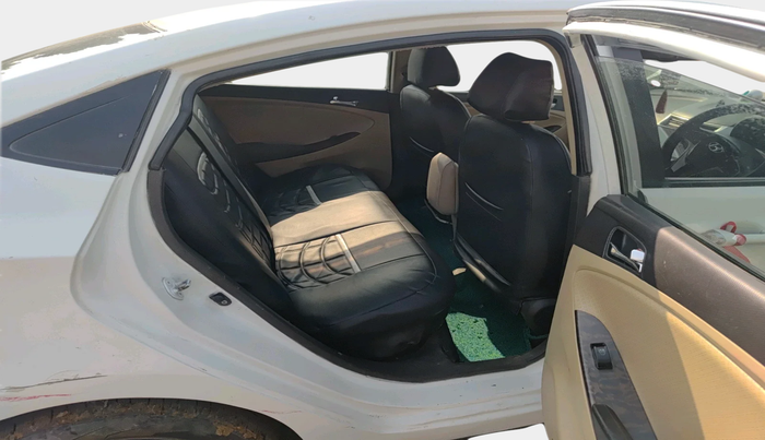 2012 Hyundai Verna FLUIDIC 1.6 CRDI EX, Diesel, Manual, 1,17,067 km, interior