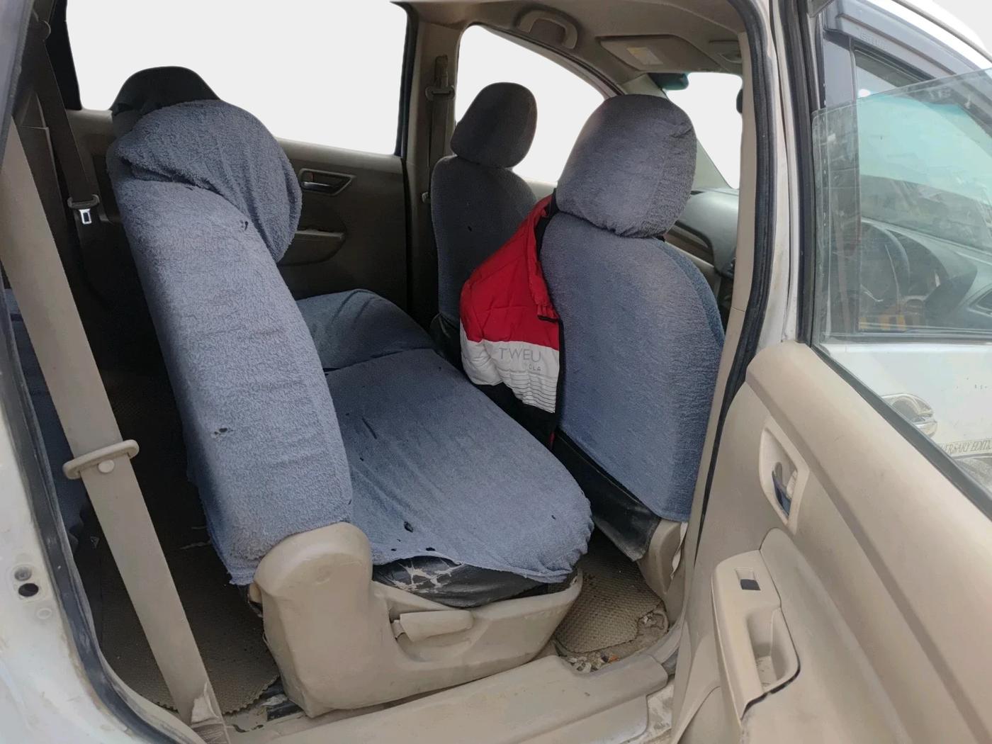 2017 Maruti Ertiga VXI, CNG, Manual, 1,52,329 km, interior