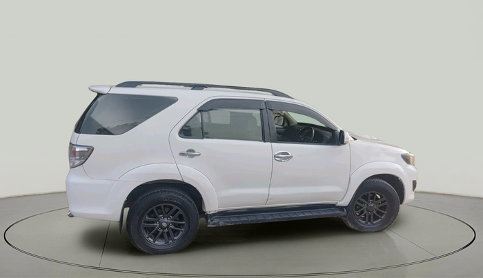 2015 Toyota Fortuner 3.0 4X2 MT, Diesel, Manual, 1,06,578 km, exterior