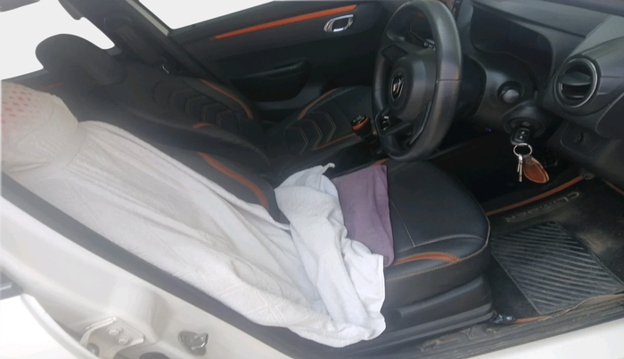 2020 Renault Kwid CLIMBER 1.0 (O), Petrol, Manual, 45,563 km, interior