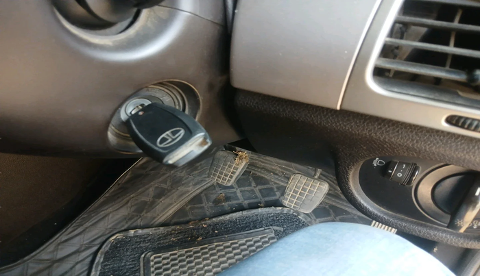 2018 Tata Safari Storme 2.2 EX 4X2, Diesel, Manual, 2,26,699 km, interior