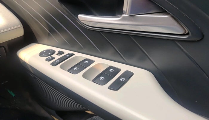 2024 Hyundai Verna  SX 1.5 MPI IVT, Petrol, Automatic, 11,308 km, interior