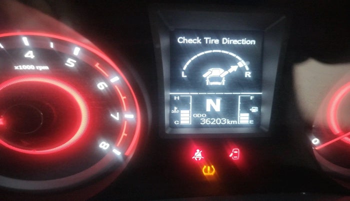 2019 Mahindra XUV300 W8 (O) 1.2 PETROL, Petrol, Manual, 36,203 km, interior