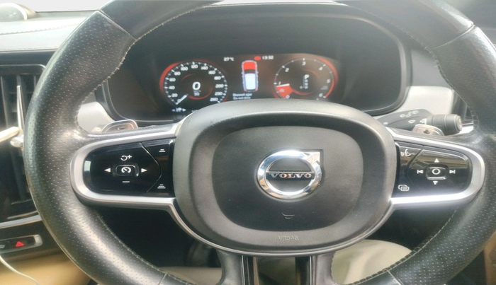 2017 Volvo V90 CROSS COUNTRY D5 INSCRIPTION , Diesel, Automatic, 1,17,345 km, interior