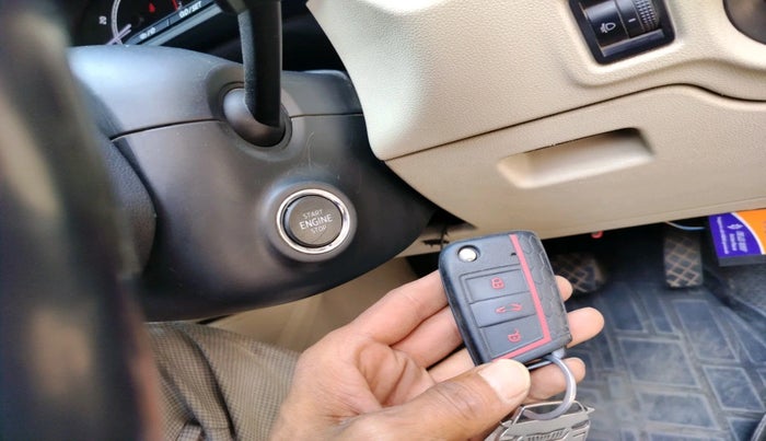 2022 Skoda SLAVIA AMBITION 1.0L TSI MT, Petrol, Manual, 48,566 km, interior