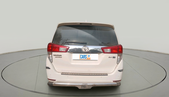 2022 Toyota Innova Crysta 2.4 G 8 STR, Diesel, Manual, 98,413 km, exterior