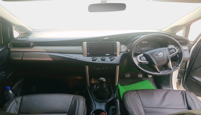 2022 Toyota Innova Crysta 2.4 G 8 STR, Diesel, Manual, 98,413 km, interior