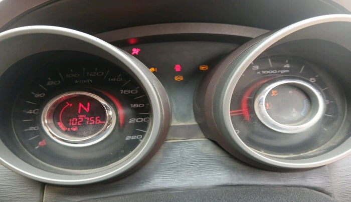 2011 Mahindra XUV500 W8, Diesel, Manual, 1,02,756 km, interior