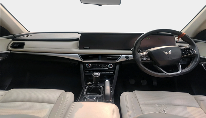 2024 Mahindra XUV700 AX 7 D MT 7 STR, Diesel, Manual, 45,010 km, interior