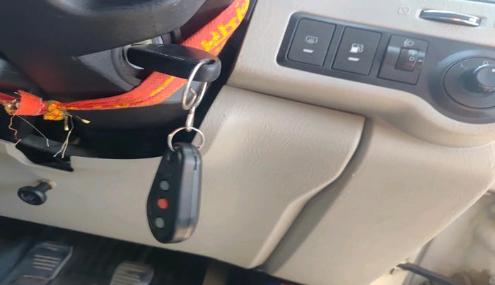 2018 Mahindra Scorpio S11 2WD, Diesel, Manual, 97,249 km, interior