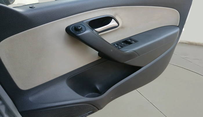 2014 Volkswagen Polo COMFORTLINE 1.2L PETROL, Petrol, Manual, 28,132 km, interior