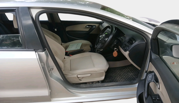 2014 Volkswagen Polo COMFORTLINE 1.2L PETROL, Petrol, Manual, 28,132 km, interior