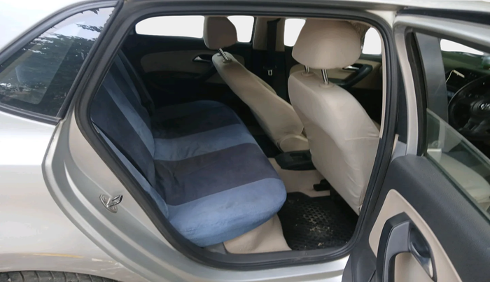 2014 Volkswagen Polo COMFORTLINE 1.2L PETROL, Petrol, Manual, 28,132 km, interior