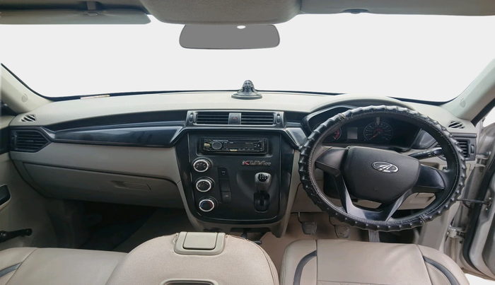 2016 Mahindra Kuv100 K2 6 STR, Petrol, Manual, 89,508 km, interior