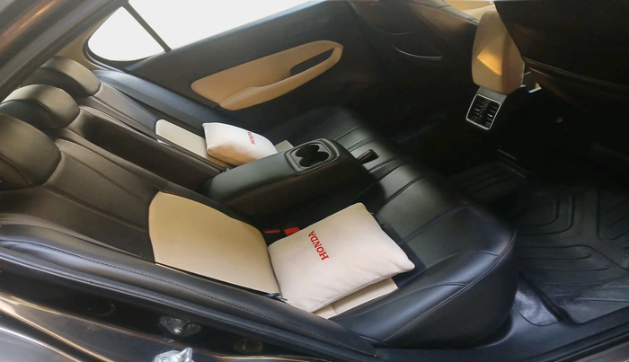 2022 Honda City 1.5L I-VTEC V MT 5TH GEN, Petrol, Manual, 30,082 km, interior