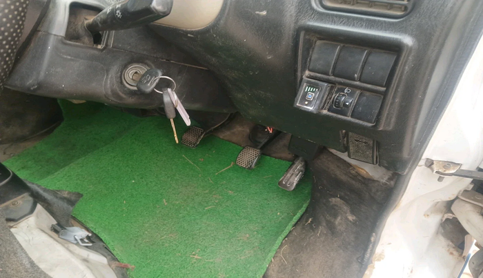 2017 Maruti Eeco 5 STR WITH A/C+HTR, Petrol, Manual, 56,854 km, interior