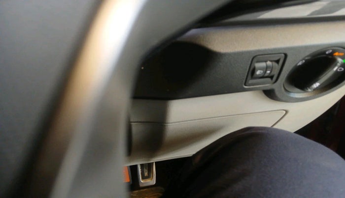 2022 Volkswagen TAIGUN TOPLINE 1.0 TSI MT, Petrol, Manual, 30,119 km, interior