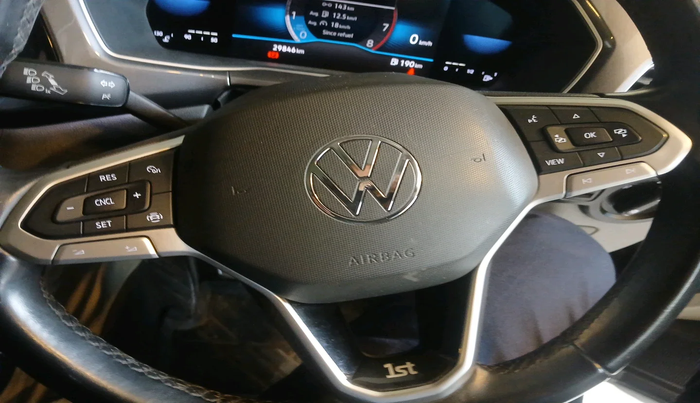 2022 Volkswagen TAIGUN TOPLINE 1.0 TSI MT, Petrol, Manual, 30,119 km, interior