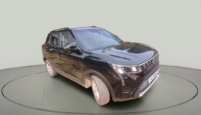 2023 Mahindra XUV300 W8 1.5 DIESEL, Diesel, Manual, 26,363 km, exterior