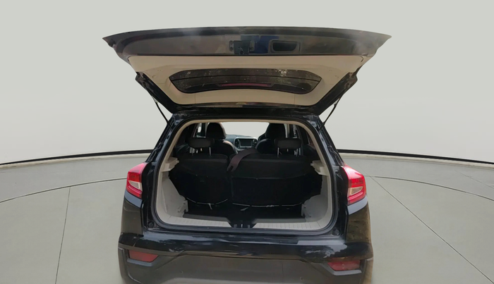 2023 Mahindra XUV300 W8 1.5 DIESEL, Diesel, Manual, 26,363 km, exterior