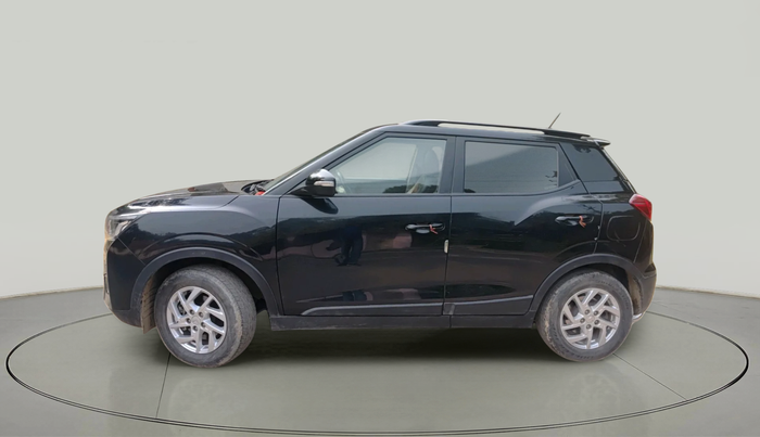2023 Mahindra XUV300 W8 1.5 DIESEL, Diesel, Manual, 26,363 km, exterior