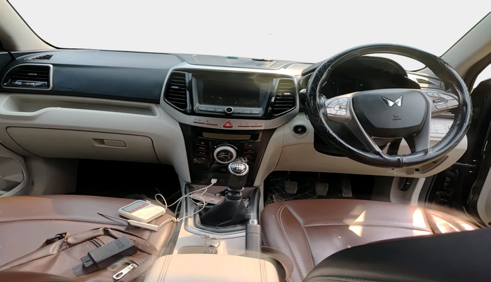 2023 Mahindra XUV300 W8 1.5 DIESEL, Diesel, Manual, 26,363 km, interior