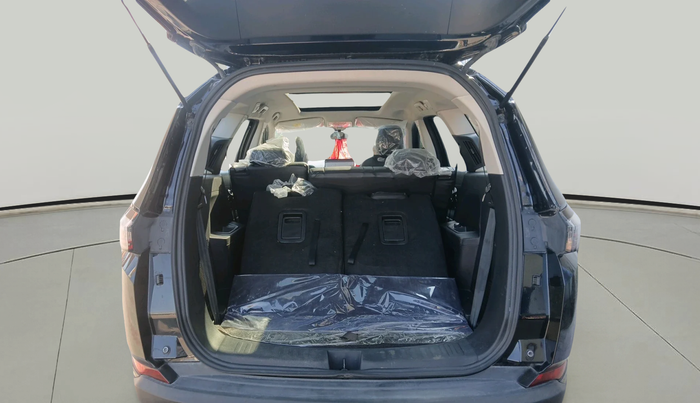 2023 Tata Safari XT PLUS DARK EDITION, Diesel, Manual, 12,311 km, exterior