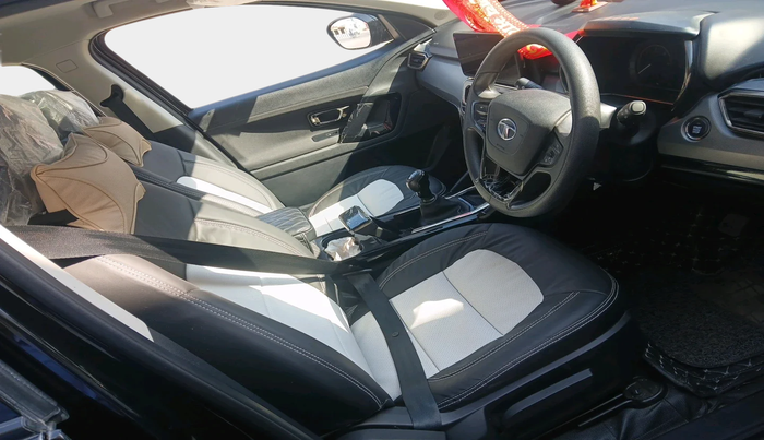 2023 Tata Safari XT PLUS DARK EDITION, Diesel, Manual, 12,311 km, interior