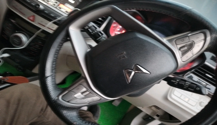 2022 Mahindra XUV300 W8 1.5 DIESEL, Diesel, Manual, 91,940 km, interior