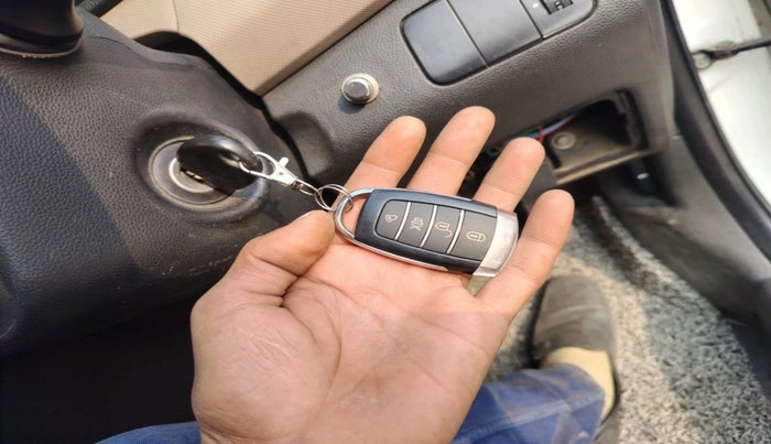 2016 Hyundai Xcent BASE 1.1, Diesel, Manual, 87,824 km, interior