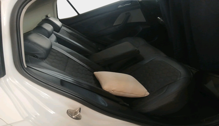 2022 Skoda KUSHAQ AMBITION 1.0L TSI MT, Petrol, Manual, 34,349 km, interior